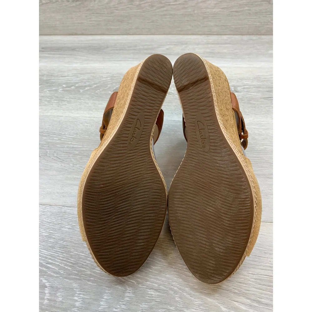 Clarks Collection Cushion Soft Tan Suede Brown Leather Cork Wedge Sandals 8.5